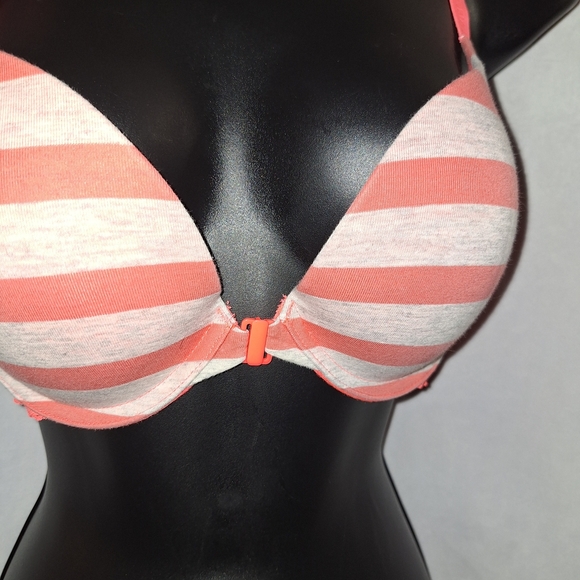 Victoria's Secret Pink and Gray Striped Bra with Underwire - Picture 2 of 5
